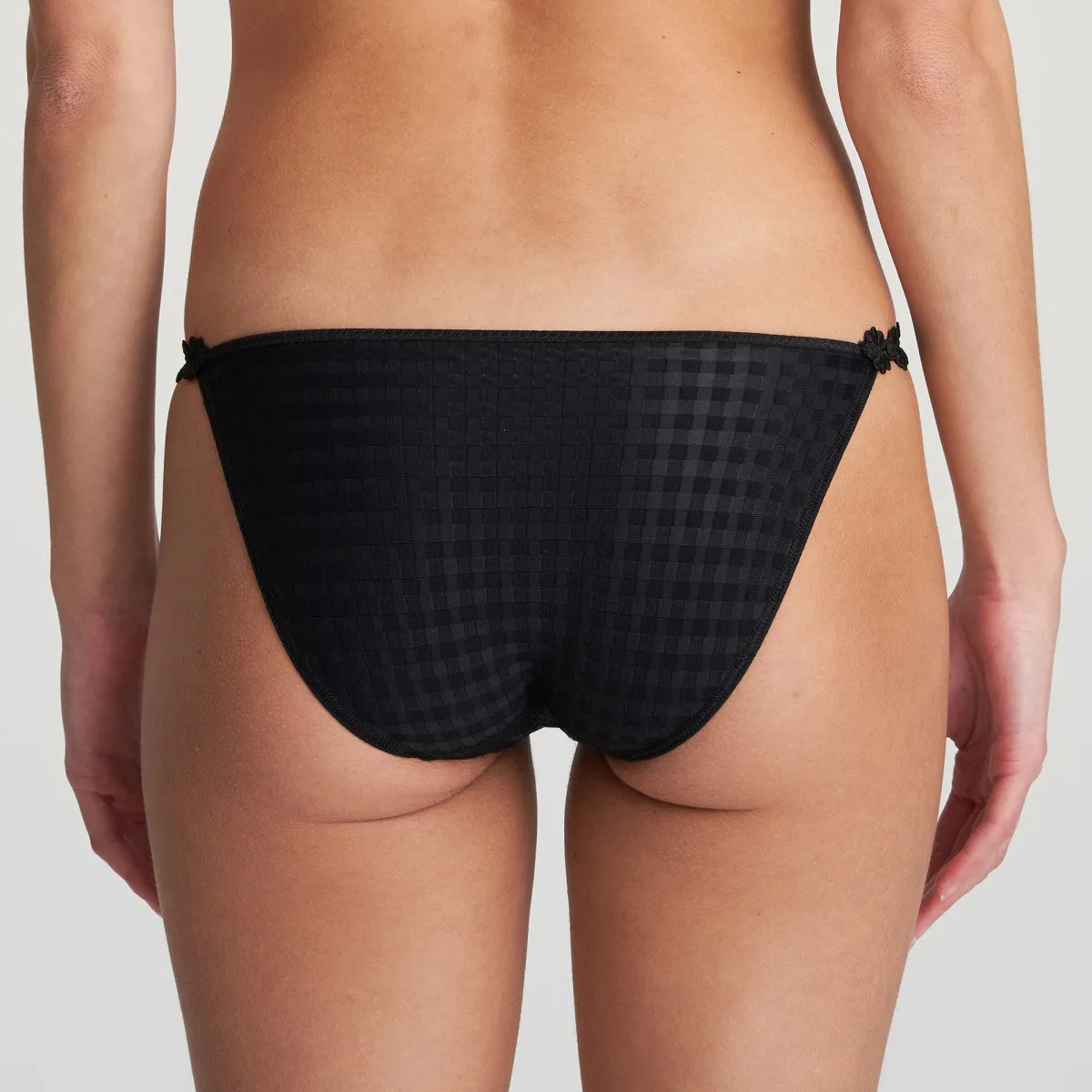 Avero String Bikini | Black