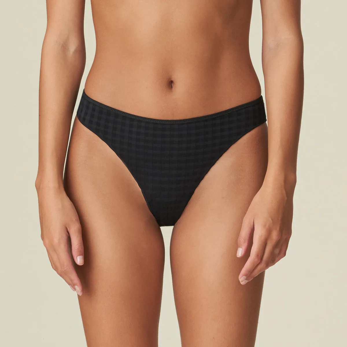 Avero Thong | Black